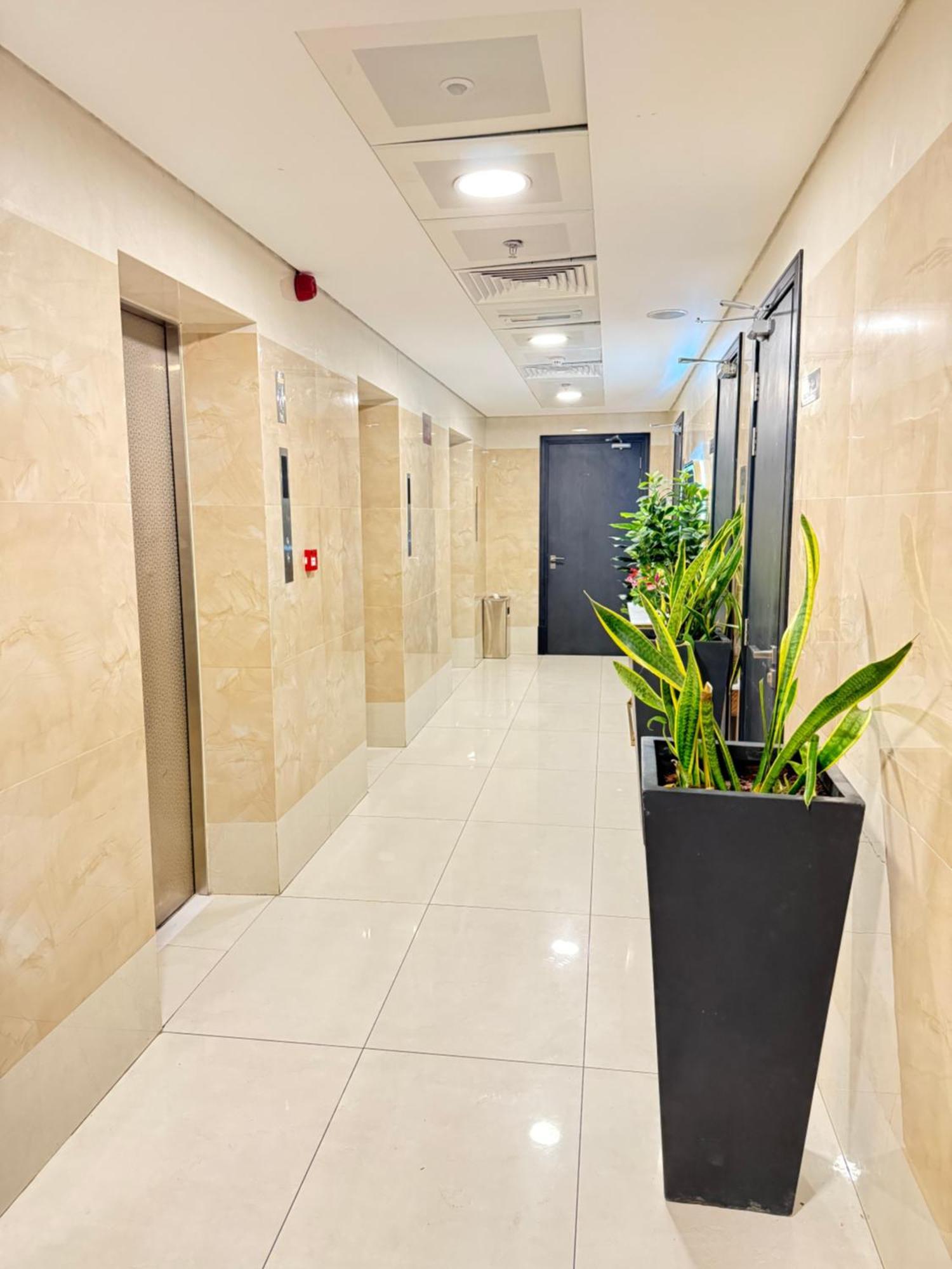 New Dream Plaza Hotel Apartment Dubai Exterior photo
